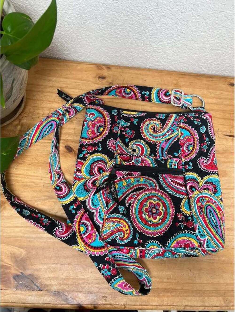 Vera Bradley Hipster Crossbody Bag Parisian Paisley Black Colorful Quilted Purse
